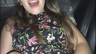 Sexo no carro depois de um encontro - ele gozou dentro da minha buceta