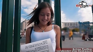 Süße 18 jahre Studentin aus dem Ausland im Urlaub zum Sex casting abgeschleppt über EroCom Date und blank befickt